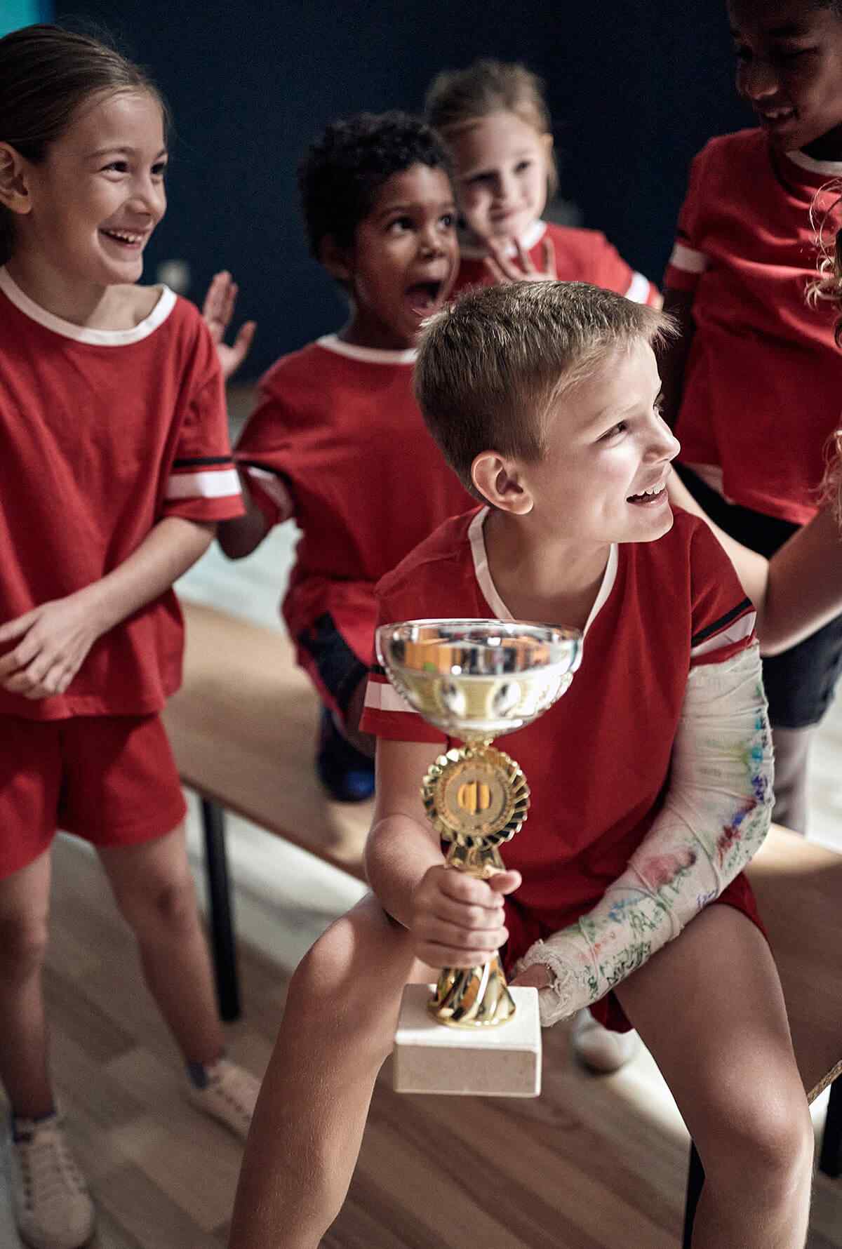 https://csmbucuresti.ro/wp-content/uploads/2022/11/about_image_03.jpg